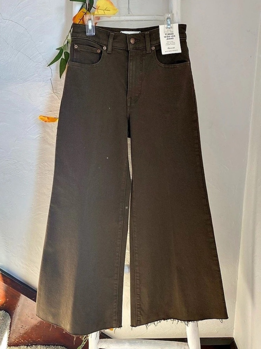 Madewell Flared Wide-Leg Jeans in Brown Size 24 NWT